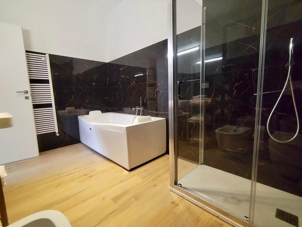 Hh Hermoso Housing Asti Kültér fotó