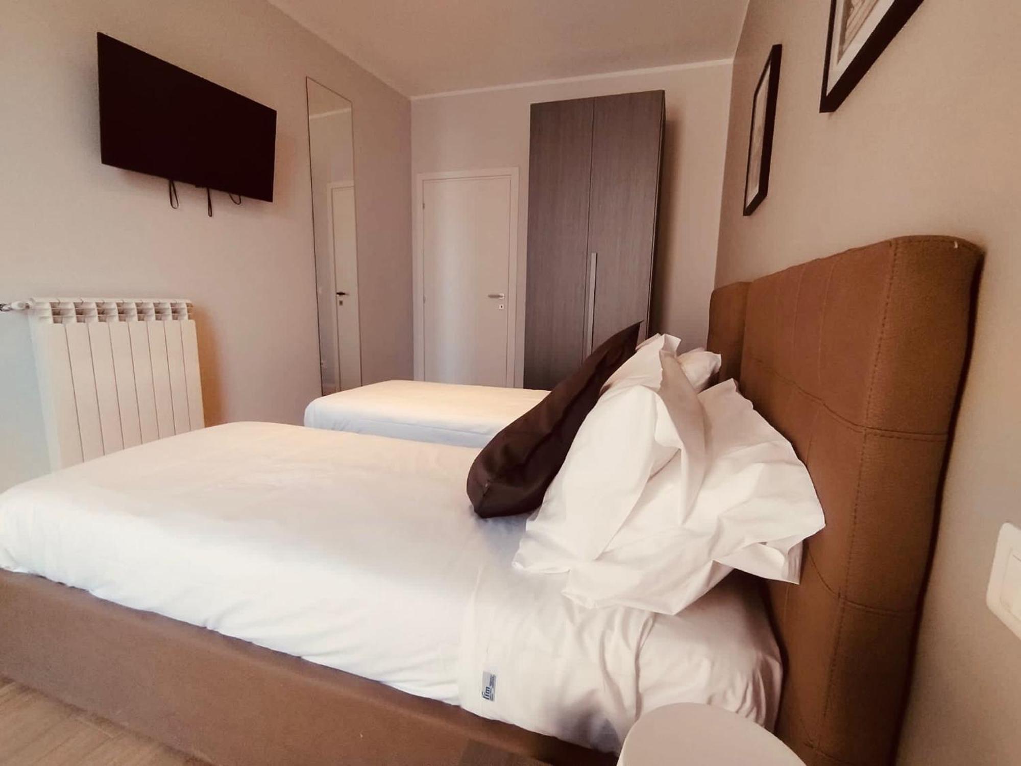 Hh Hermoso Housing Asti Kültér fotó