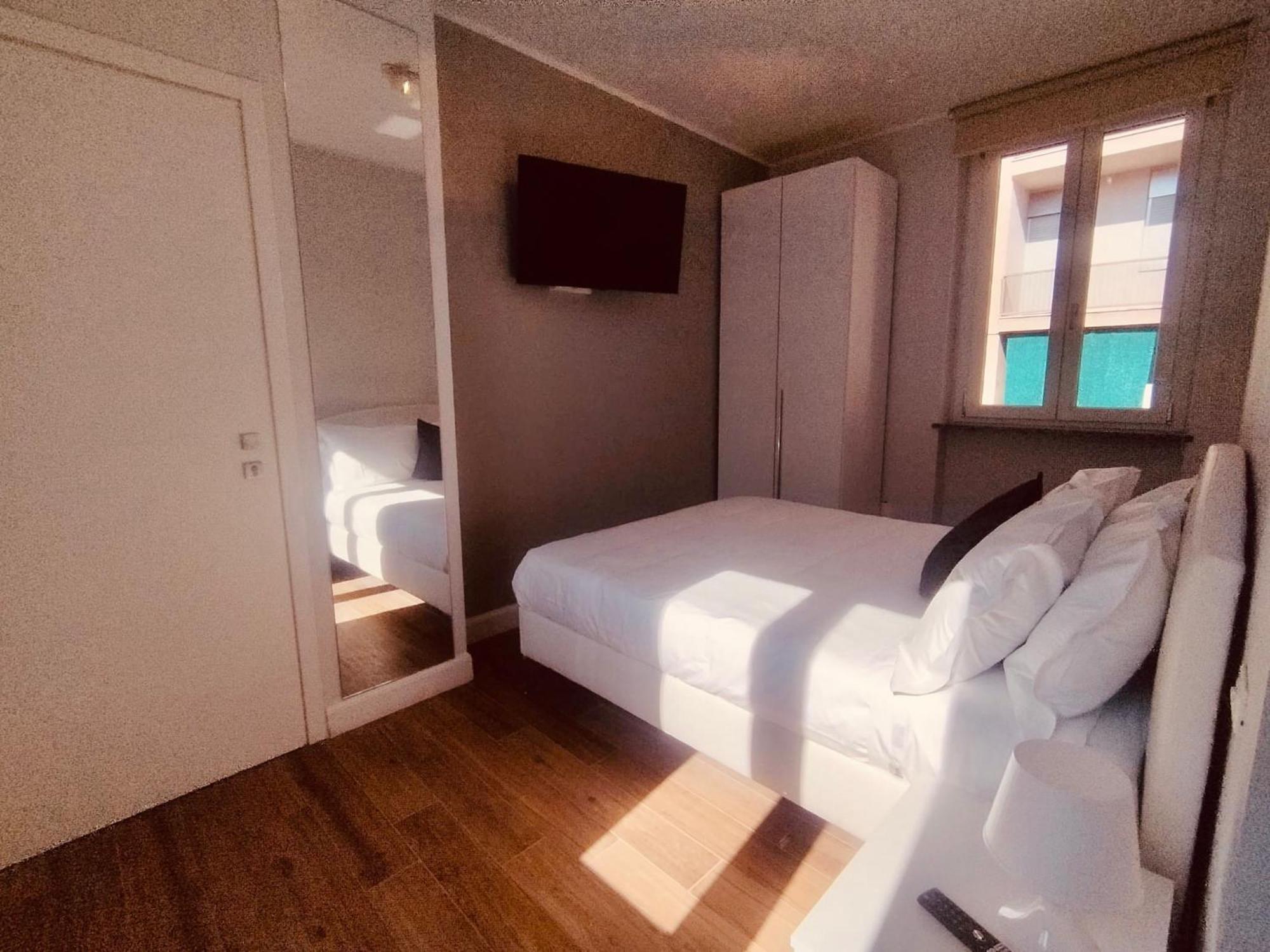 Hh Hermoso Housing Asti Kültér fotó
