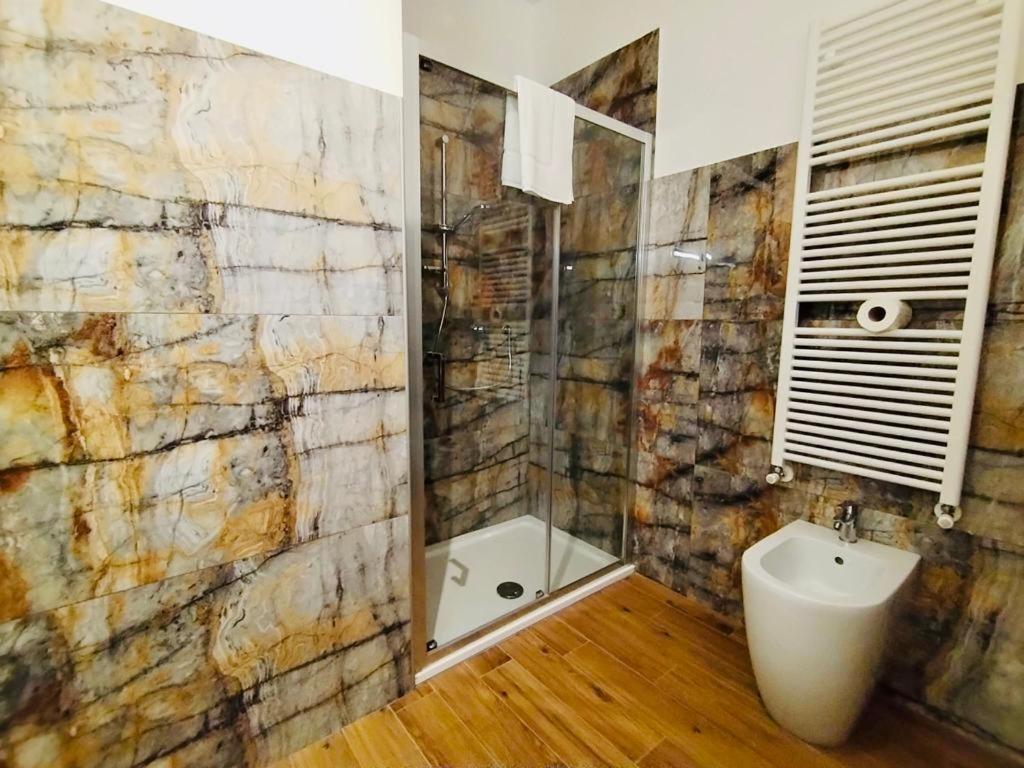 Hh Hermoso Housing Asti Kültér fotó